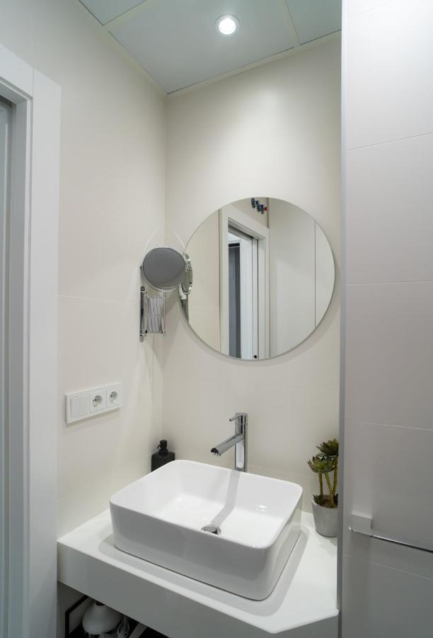 Aac Malaga - Apartamento Luminoso Y Nuevo, A 1,3Km Del Centro De Malaga Ngoại thất bức ảnh